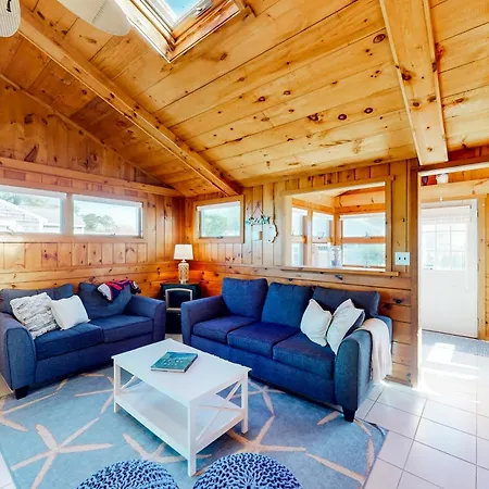 Glendon Beach Getaway